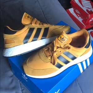 Adidas Iniki Runners